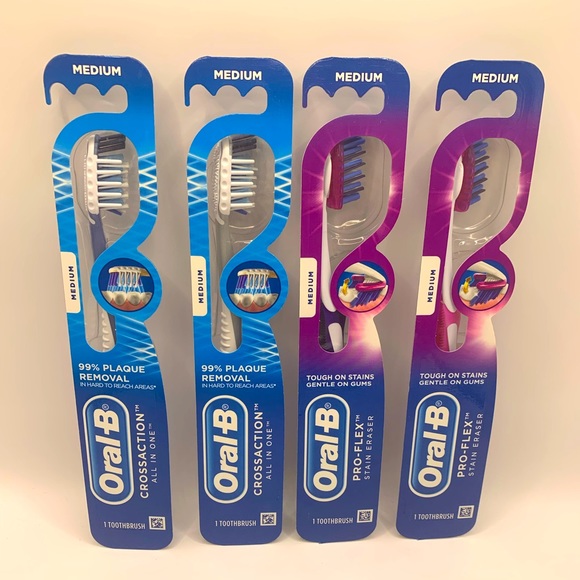 Oral-B Toothbrush Bundle - Picture 1 of 1